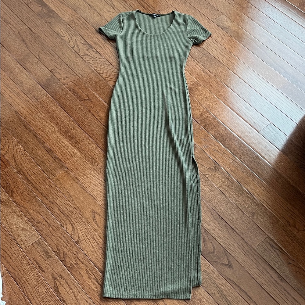 Fore Elegant Olive Green Maxi Dress